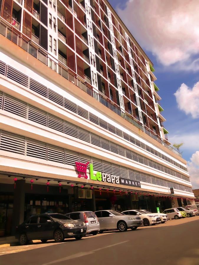 Cat City Mediterranean Theme City&Pool View Homestay 貓城地中海主題城市泳池風景民宿 Kuching Dış mekan fotoğraf